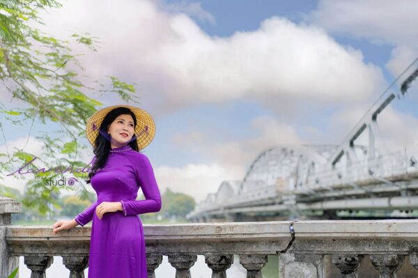 Studio chụp ảnh đẹp ở cầu Trường Tiền tp Huế Studio chụp ảnh đẹp ở cầu Trường Tiền tp Huế