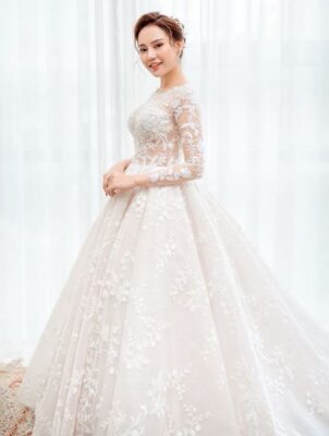 váy cưới màu trắng