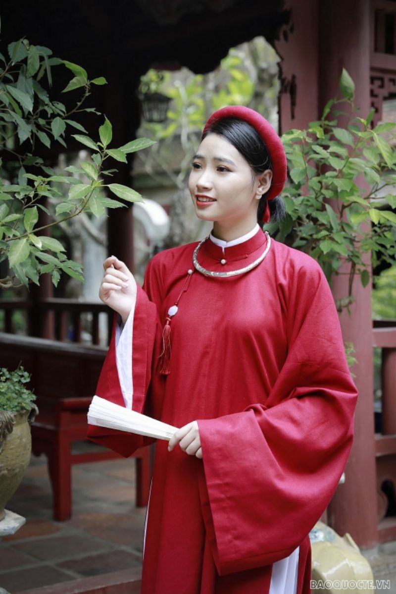 Địa chỉ cho thuê (chụp) áo dài cổ phục Huế -3