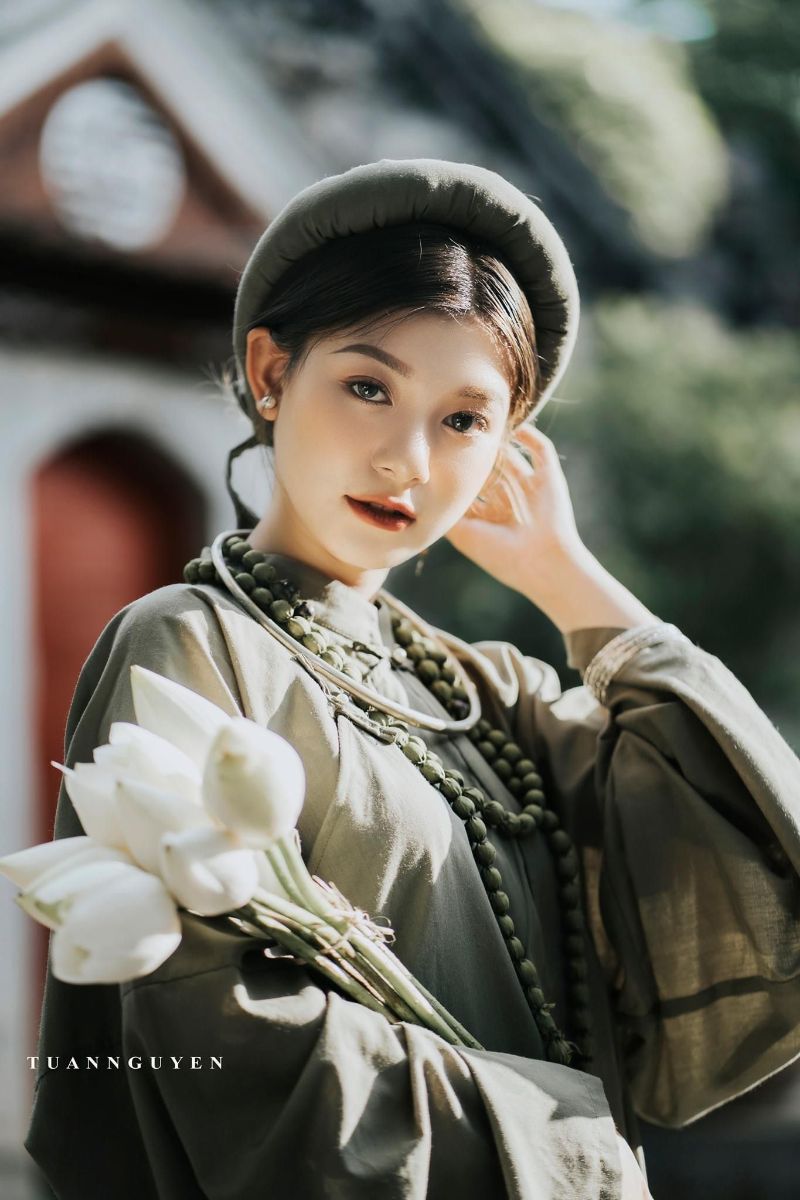 Studio chụp hình áo dài cổ phục ở Huế -6
