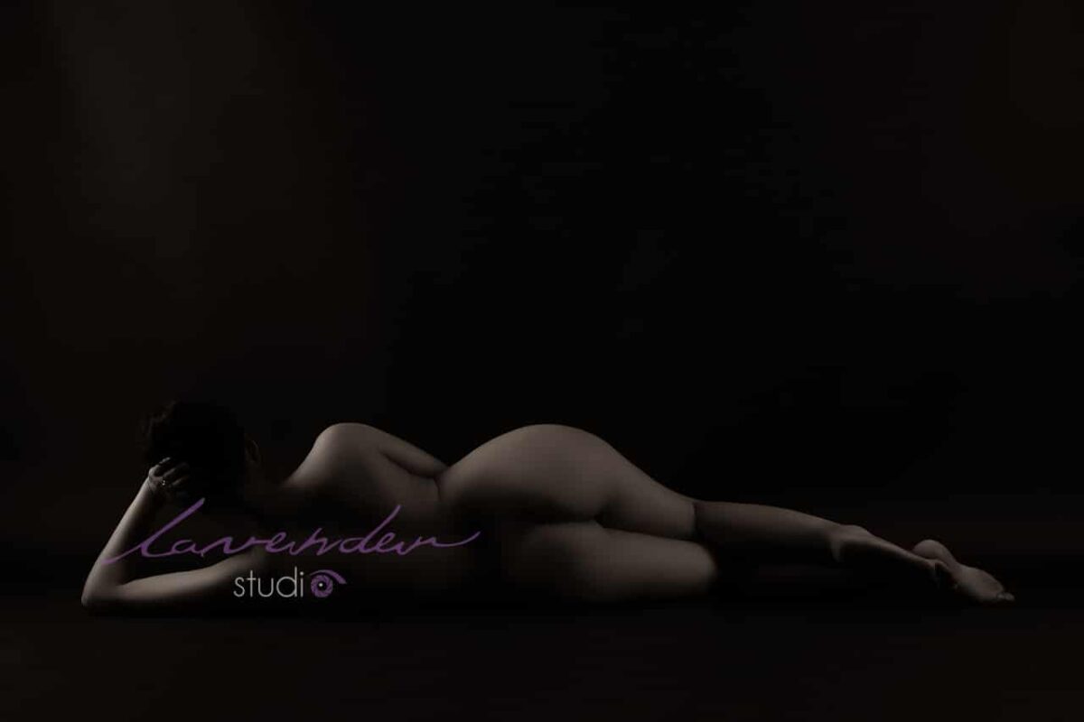 Chụp ảnh nude nghệ thuật đẹp và rẻ tại studio Lavender Chụp ảnh nude nghệ thuật đẹp và rẻ