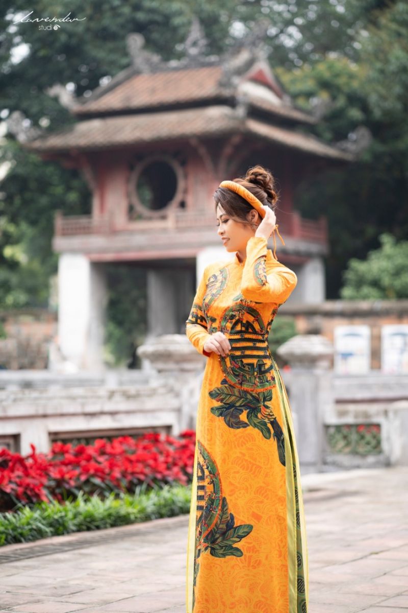 cách tạo dáng chụp ảnh Tết với áo dài