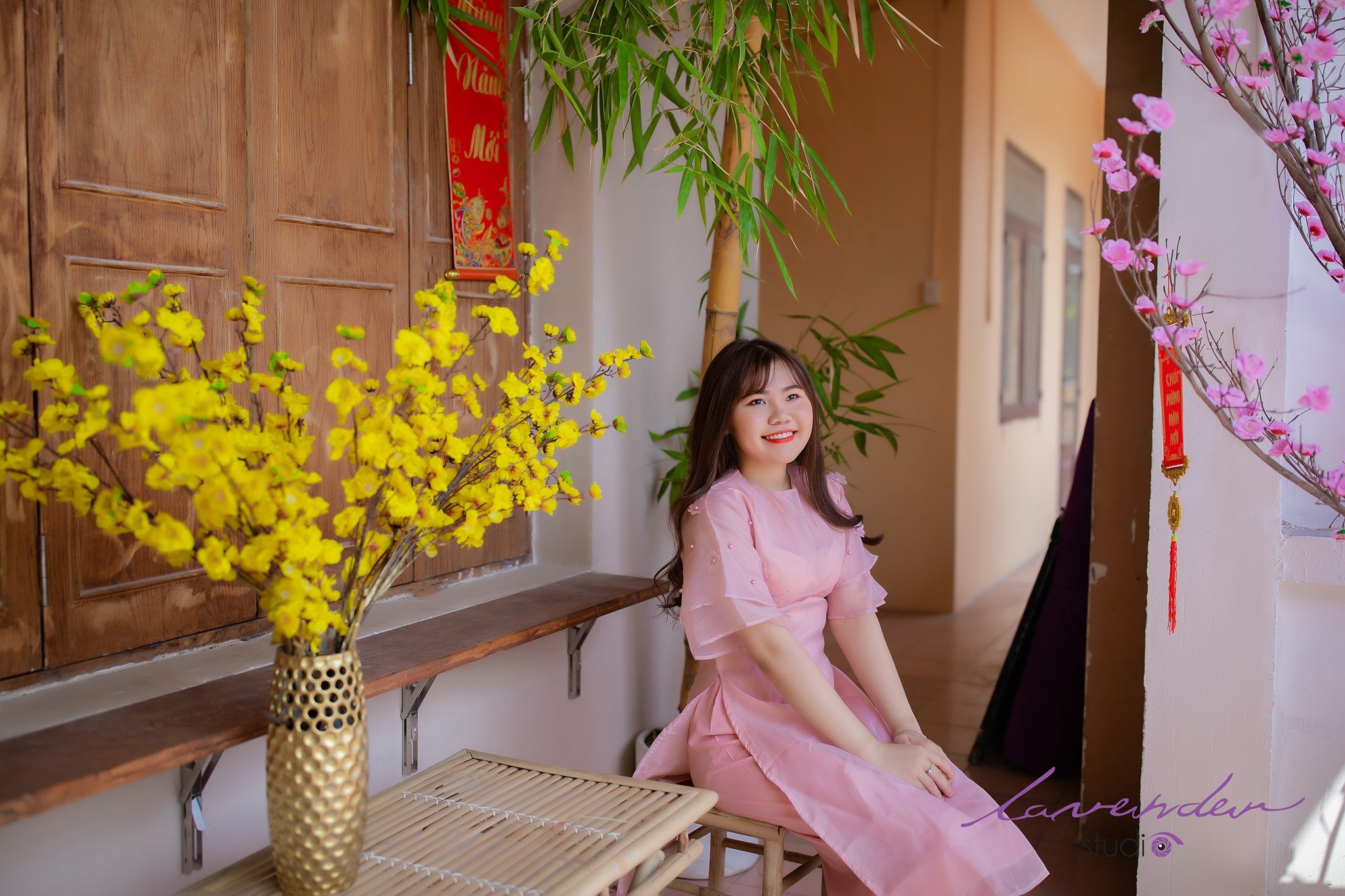 cách tạo dáng chụp ảnh Tết với áo dài cách tạo dáng chụp ảnh Tết với áo dài