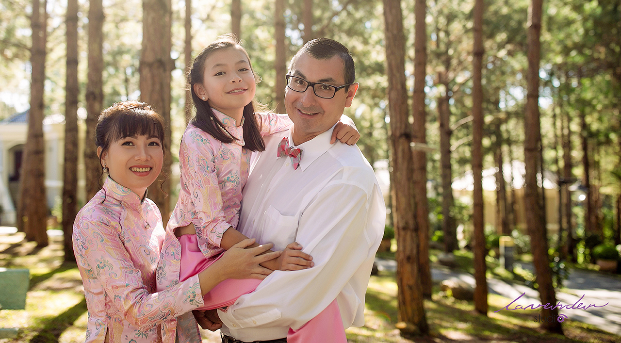 Concept chụp ảnh gia đình ngoại cảnh tự nhiên Concept chụp ảnh gia đình ngoại cảnh tự nhiên