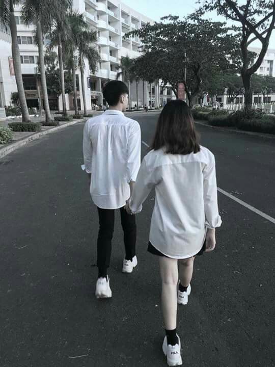 cách chụp ảnh couple nghệ thuật khi nắm tay nhau cách chụp ảnh couple nghệ thuật khi nắm tay nhau