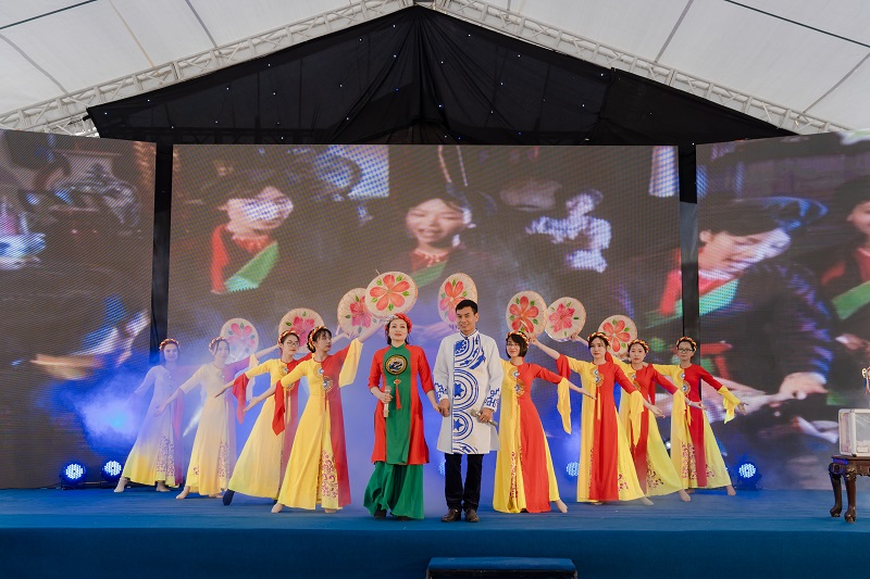 cách biến tiệc tất niên cuối năm 2025 trở nên ấn tượng