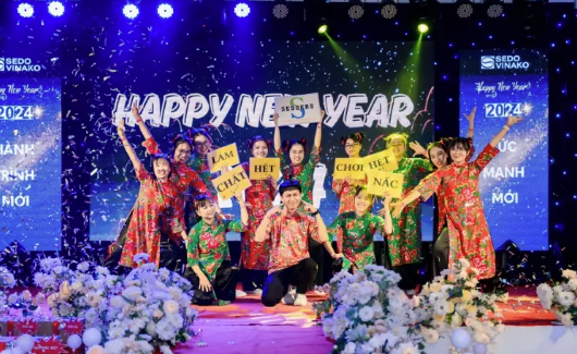 cách biến tiệc tất niên cuối năm 2025 trở nên ấn tượng