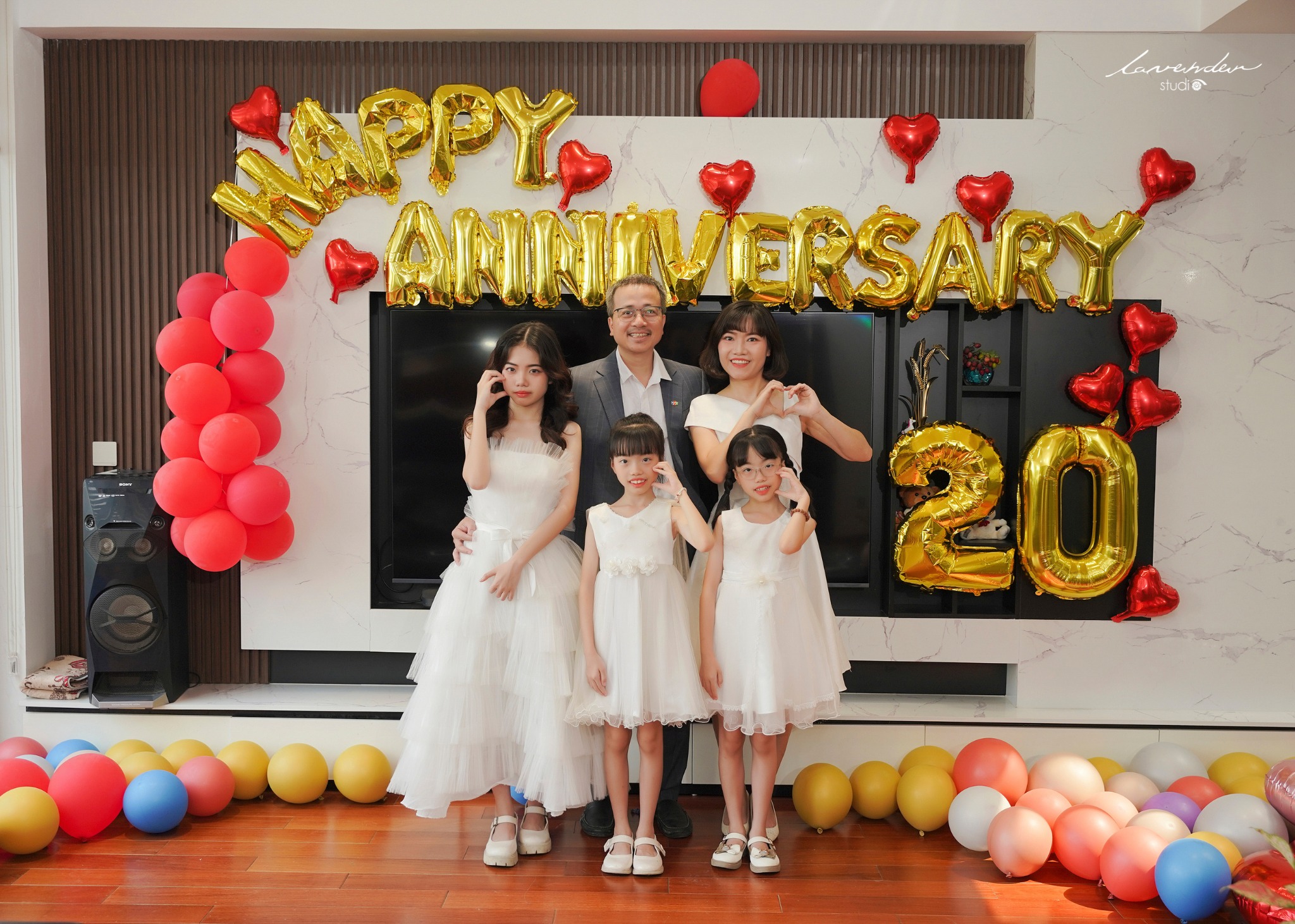 Chuẩn bị những gì khi chụp ảnh gia đình Tết tại nhà năm 2025