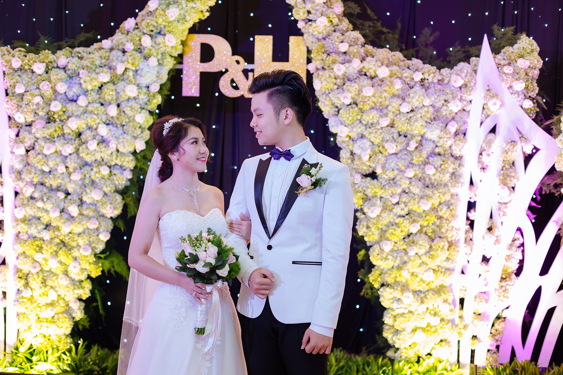 10 kinh nghiệm đặt nhà hàng tiệc cưới ở Đà Nẵng năm 2025 10 kinh nghiệm đặt nhà hàng tiệc cưới ở Đà Nẵng năm 2025