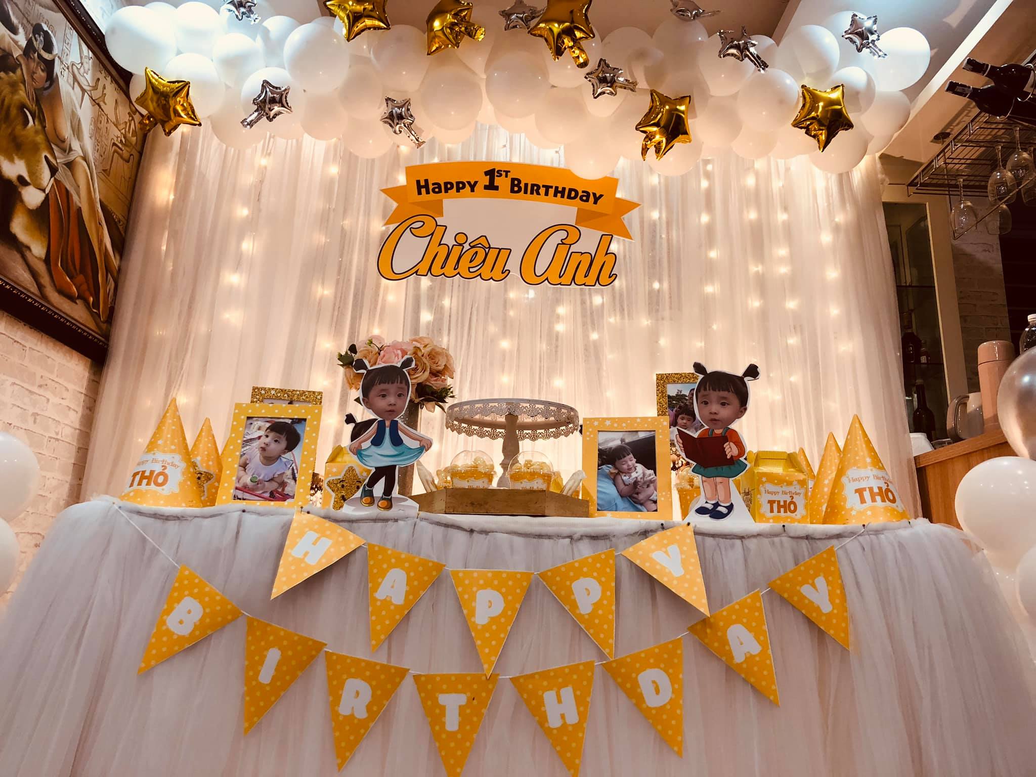 tiệc thôi nôi cho bé tại nhà hàng