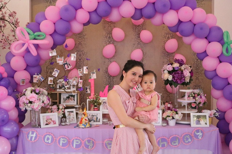tiệc thôi nôi cho bé tại nhà hàng