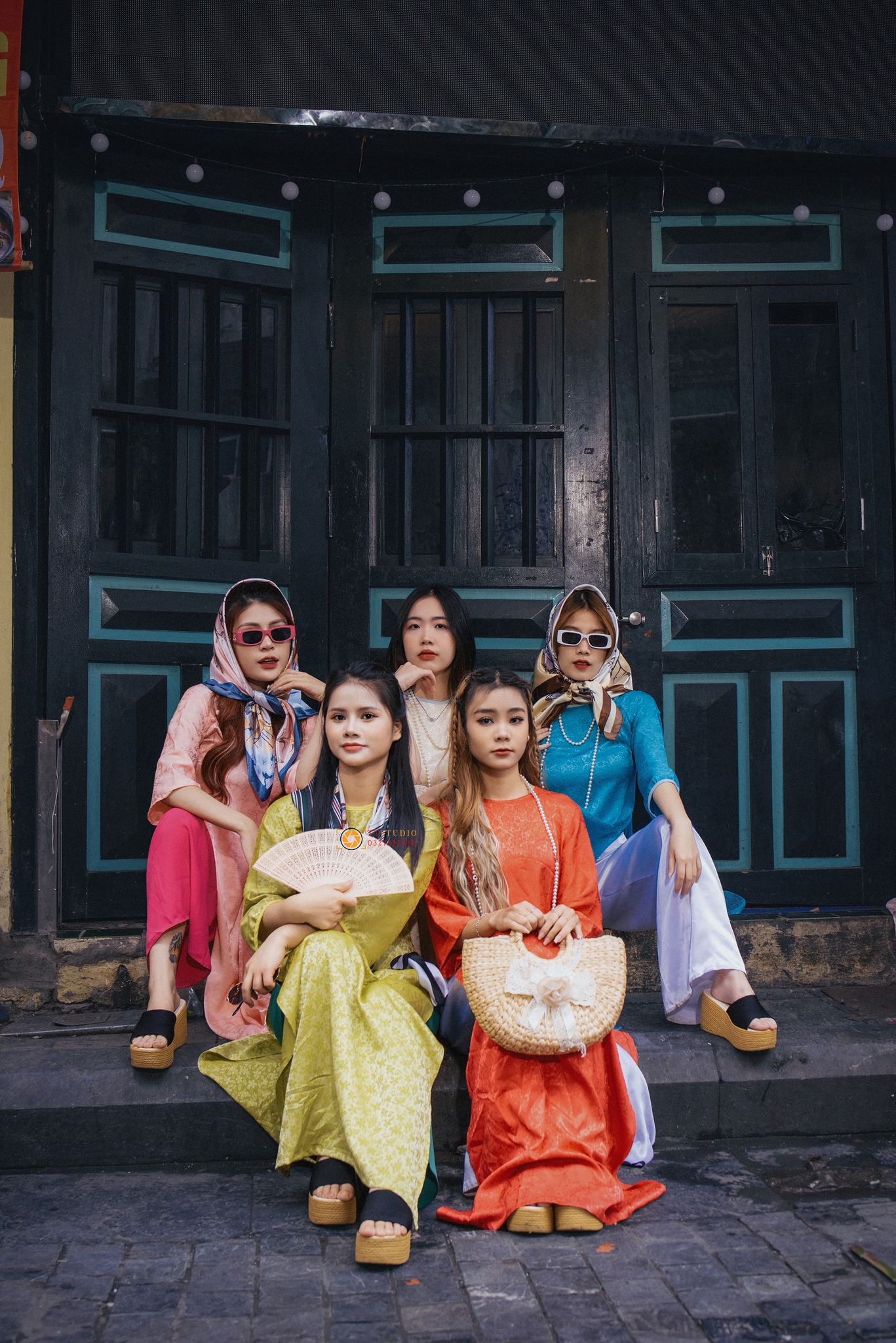 Chi phí chụp ảnh áo dài ngoại cảnh tại Đà Nẵng năm 2025 Chi phí chụp ảnh áo dài ngoại cảnh tại Đà Nẵng năm 2025