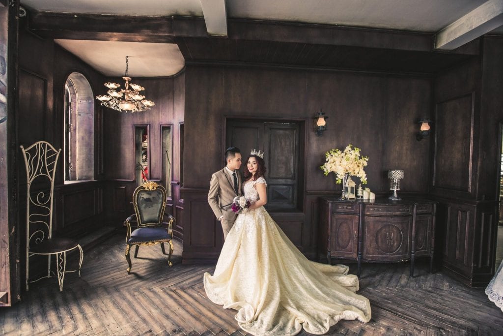 Phim Trường Chụp Ảnh Cưới Tại TP.HCM: Khám Phá Không Gian Tuyệt Vời Cho Ngày Cưới Của Bạn