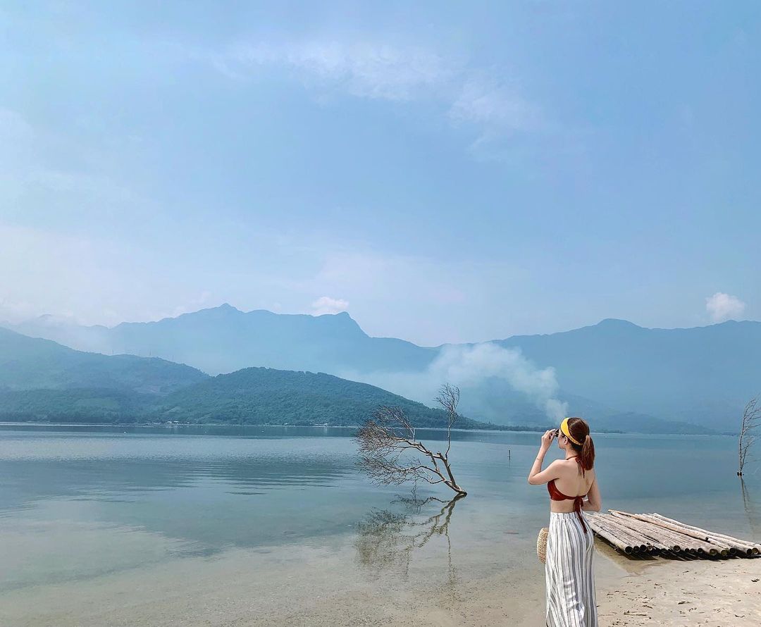 10 cách tạo dáng chụp hình ở lăng Cô - Huế đẹp mê ly 10 cách tạo dáng chụp hình ở lăng Cô - Huế đẹp mê ly