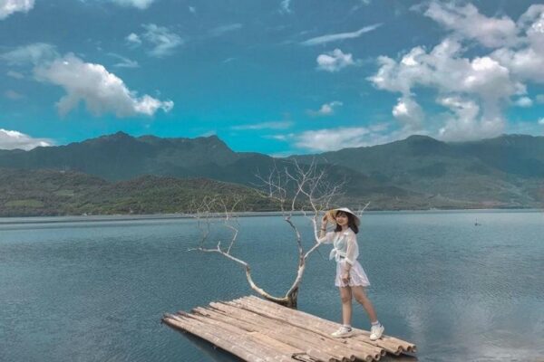 10 cách tạo dáng chụp hình ở lăng Cô - Huế đẹp mê ly