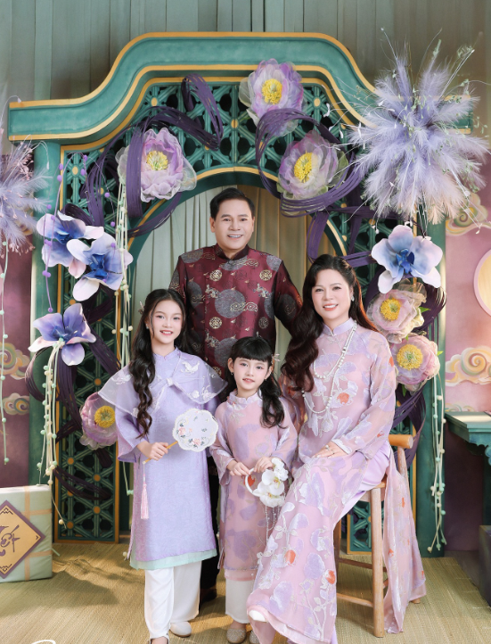 Không khí chụp hình gia đình Tết 2026 tại TP.HCM bắt đầu sôi động