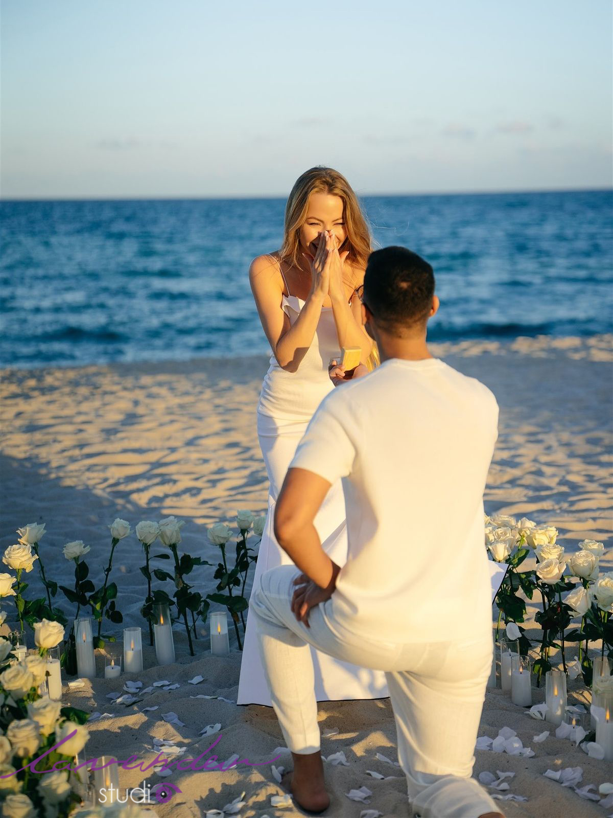 Kinh nghiệm chọn dịch vụ trang trí cầu hôn đẹp và phù hợp ngân sách