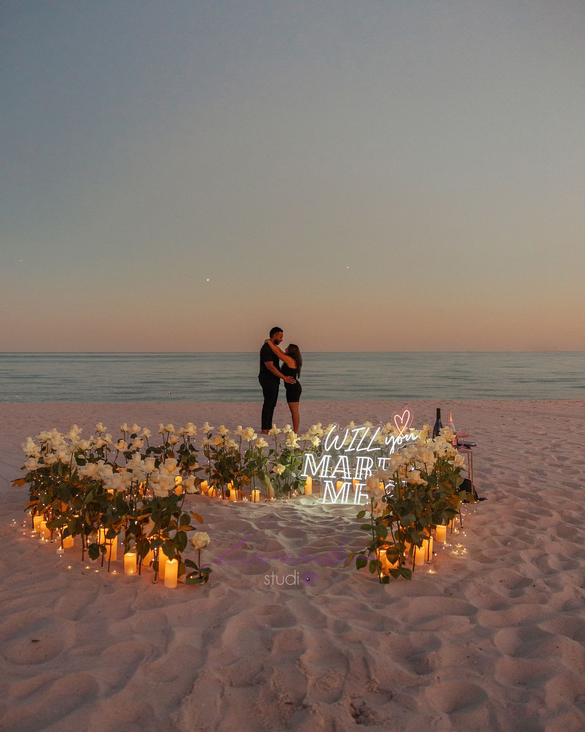 Kinh nghiệm chọn dịch vụ trang trí cầu hôn đẹp và phù hợp ngân sách