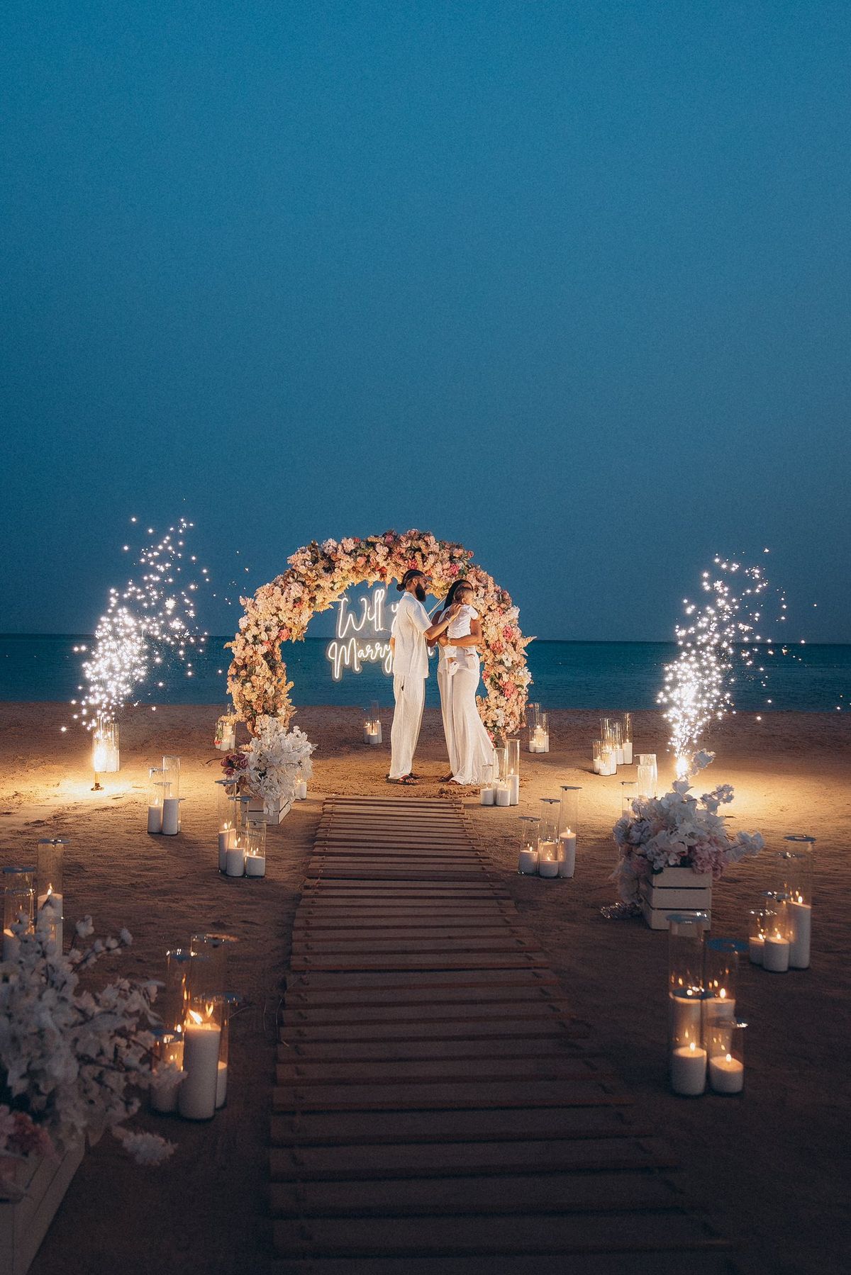 Kinh nghiệm chọn dịch vụ trang trí cầu hôn đẹp và phù hợp ngân sách