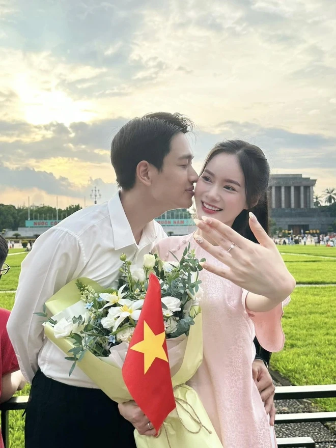 Dịch Vụ Ghi Hình Lễ Cầu Hôn Ngoài Trời Đẹp Như Phim