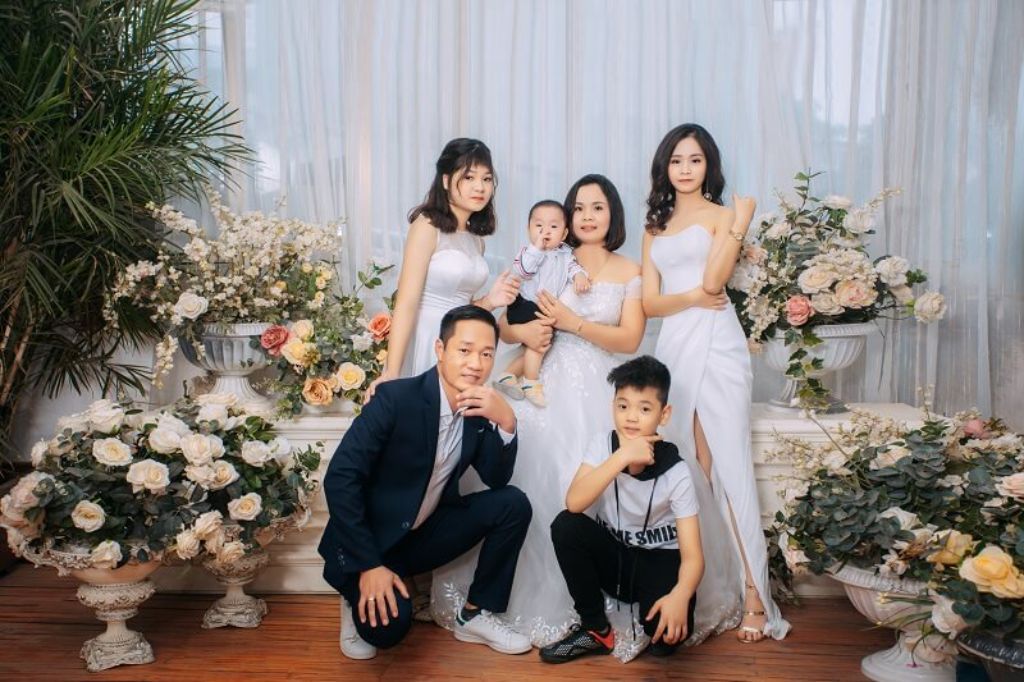 Chụp Ảnh Gia Đình Huế 2026 Mùa Nào Đẹp Nhất?