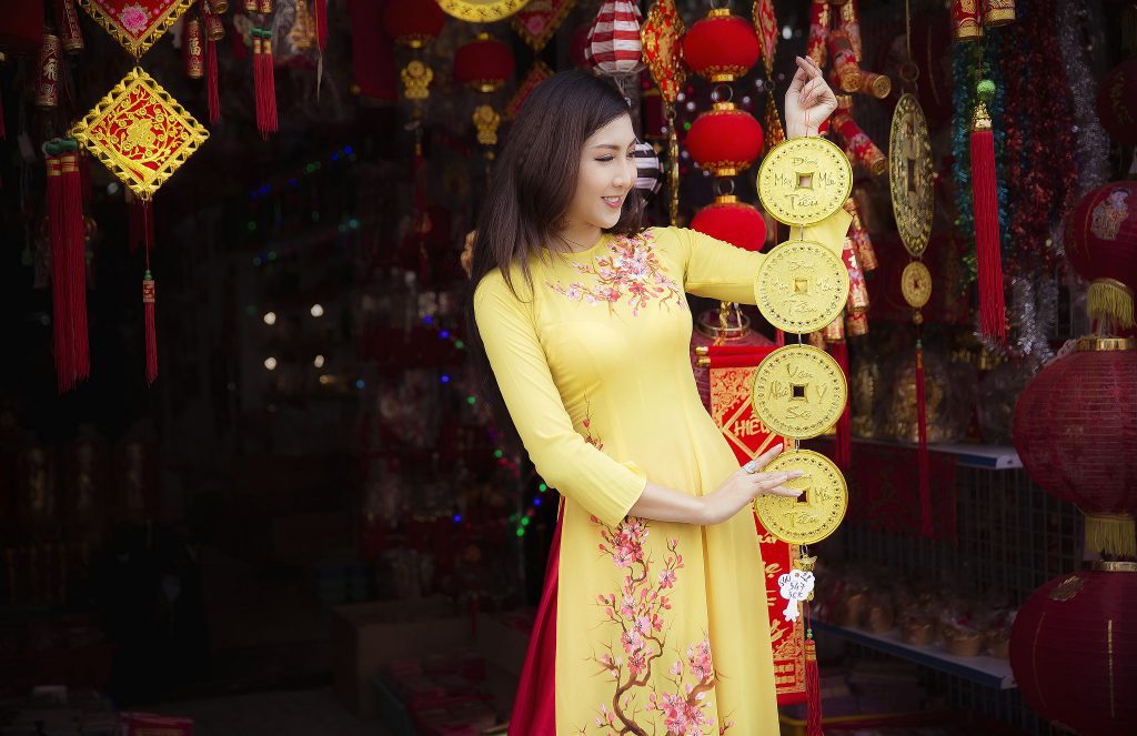 Địa chỉ thuê áo dài chụp hình đẹp (2) Địa chỉ thuê áo dài chụp hình đẹp (2)